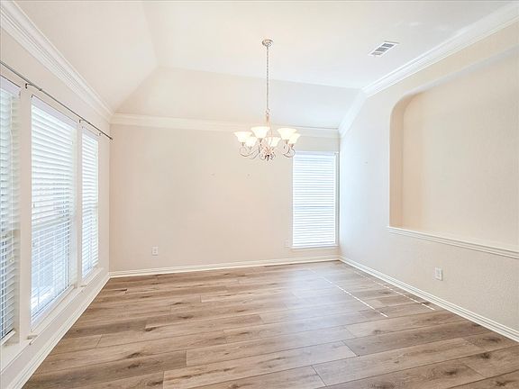 5th image of 6300 Laurel Oak Ln