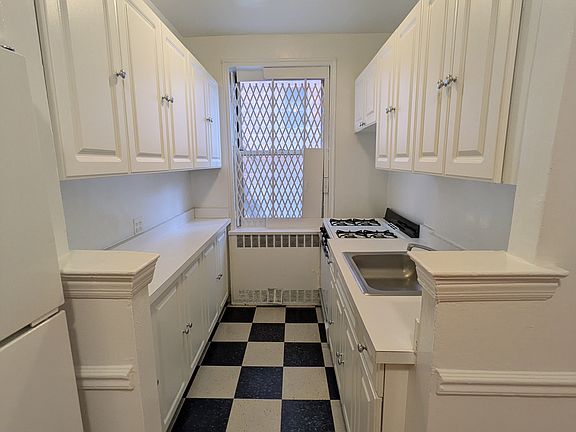 3rd image of 6560 Wetherole St APT 1C