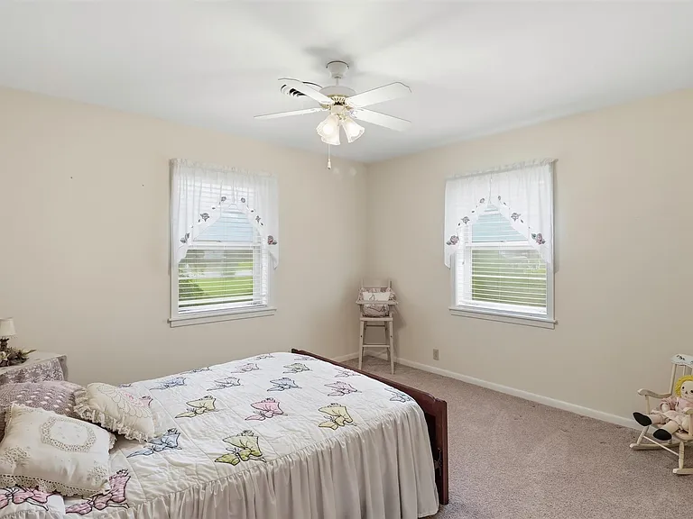 1335 Kathy Ave — Photo 33