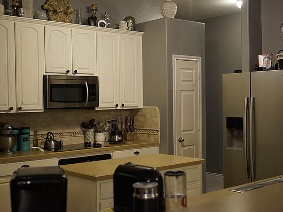 3rd image of 5324 Wyndrook St