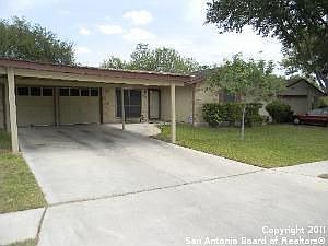 4th image of 1054 Hickory Trail St