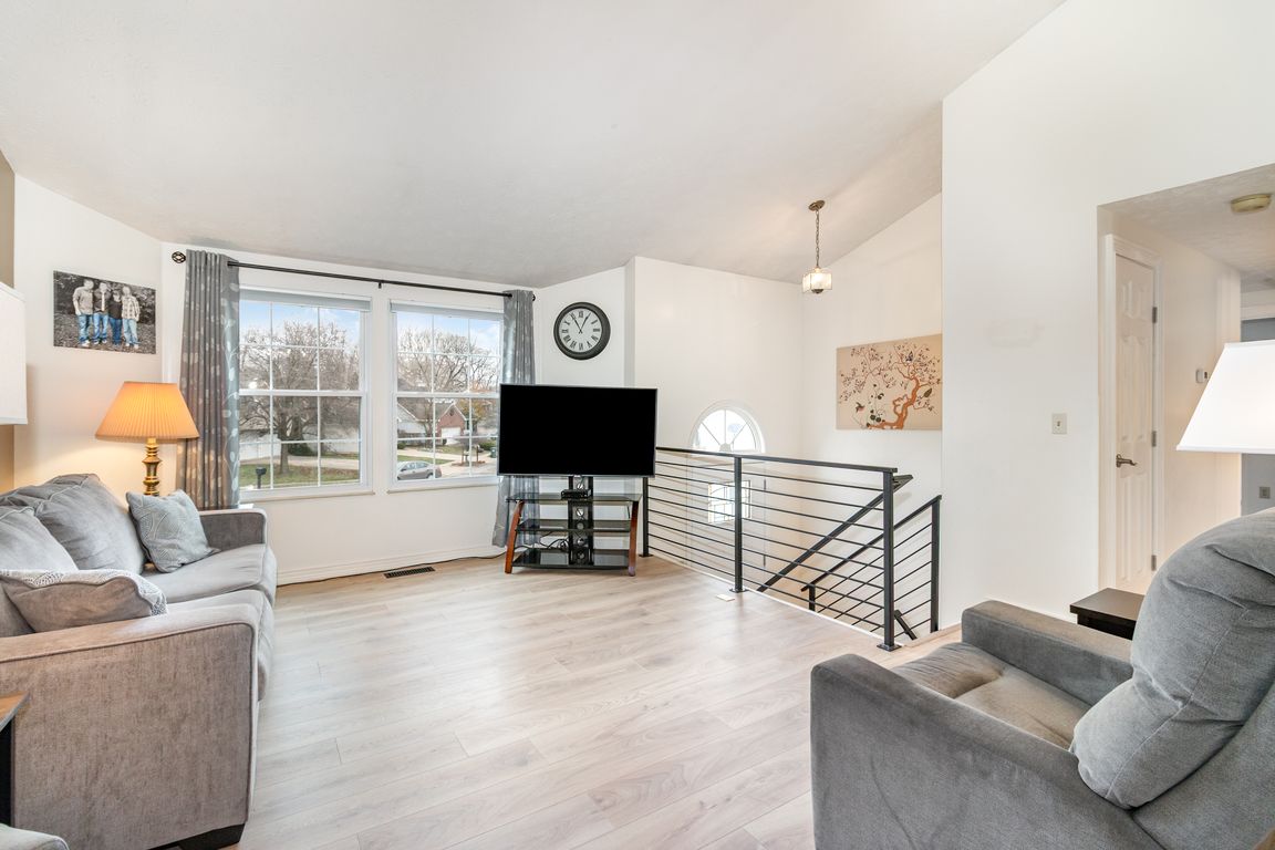 next background image