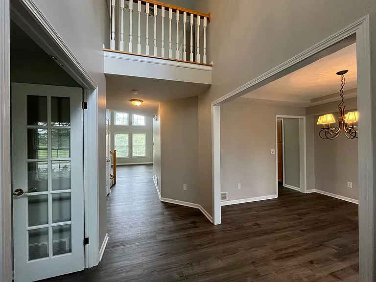 6653 Scioto Pkwy — Photo 2