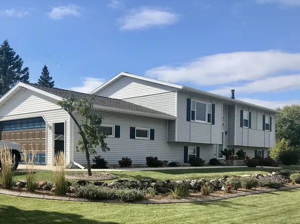 920 Hawthorne Pl, Fond Du Lac, WI 54935