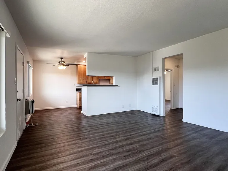 1743 W Malvern Ave #6 — Photo 11
