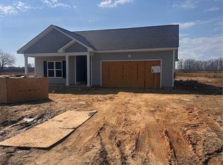 69 Mabe Rd, Parkton, NC 28371