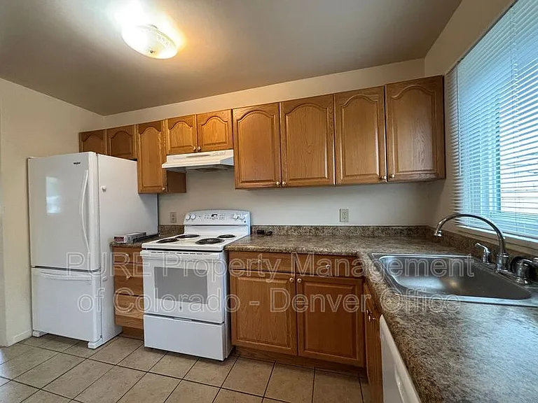 5060 Bryant St — Photo 7