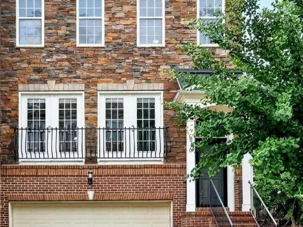 8718 Macedonia Lake Dr, Cary, NC 27518