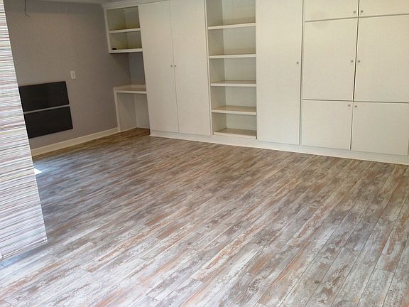 Bonus Room - double garage has been renovated into a bonus r