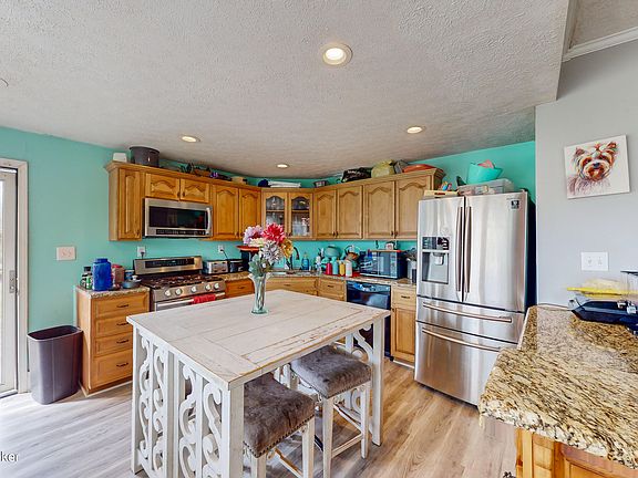 5th image of 4504 Rose Farm Dr