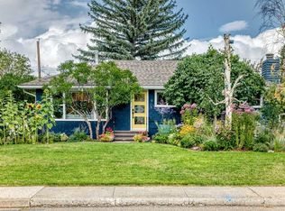 1916 S Green Ridge Rd SW, Calgary, AB T3E 4B1