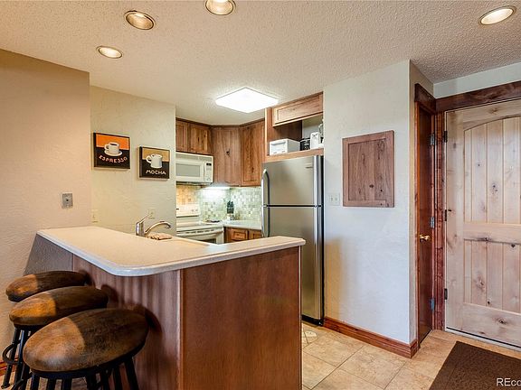 4th image of 2800 Village Dr #1305