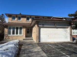 212 Risebrough Circuit, Markham, ON L3R 3H9
