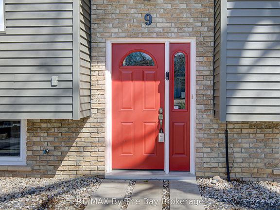 4th image of 9 Frederick Dr