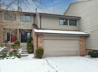38 Commons Dr, Palos Park, IL 60464