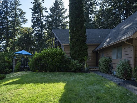 4th image of 1823 Ridge Water Dr