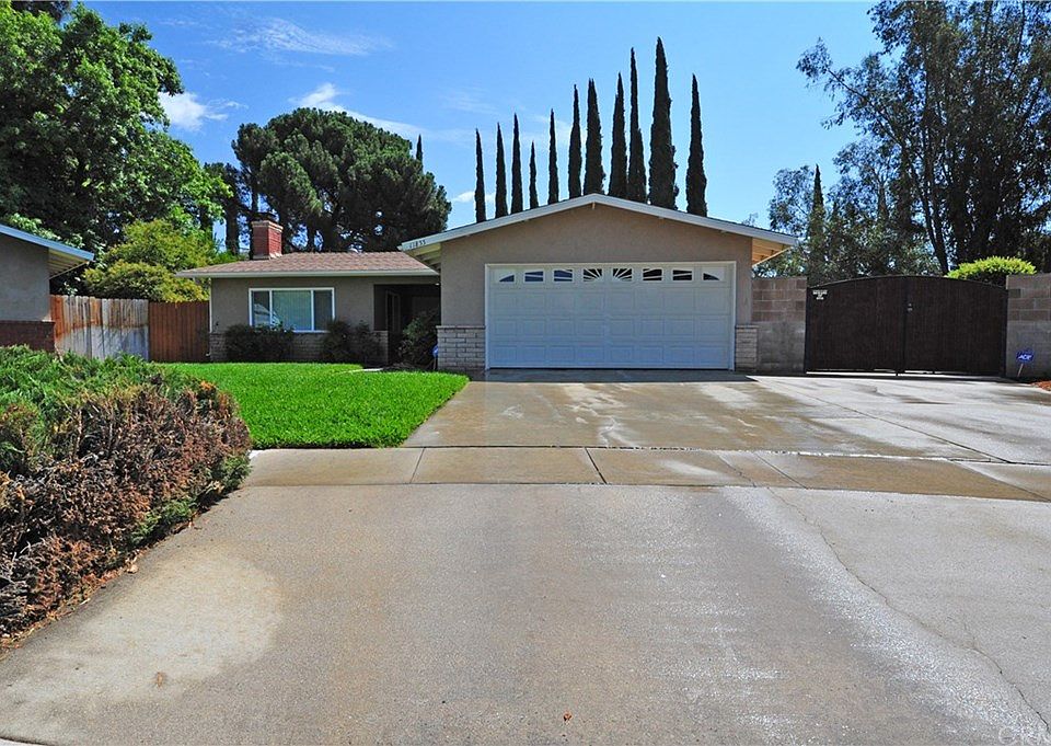 1st image of 11855 Lombard Ln