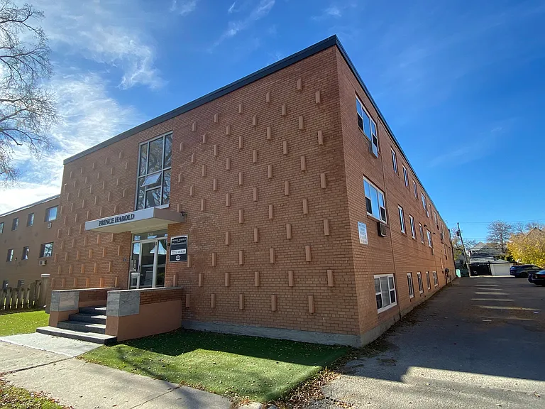 510 Burnell St #310 — Photo 6