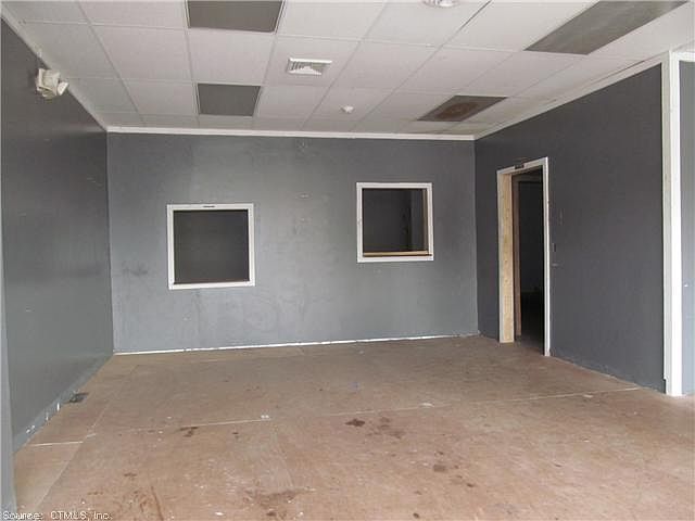 2nd image of 421 N Main St