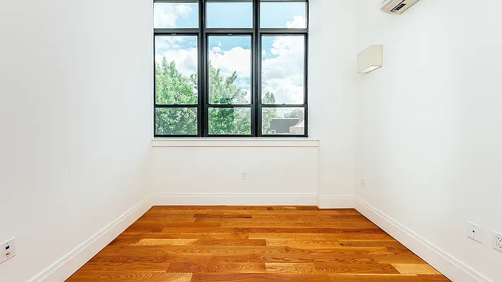 Rented by Nooklyn NYC LLC | media 39