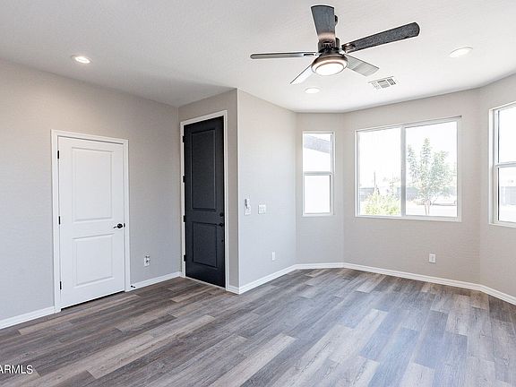 4th image of 455 W LINCOLN Avenue