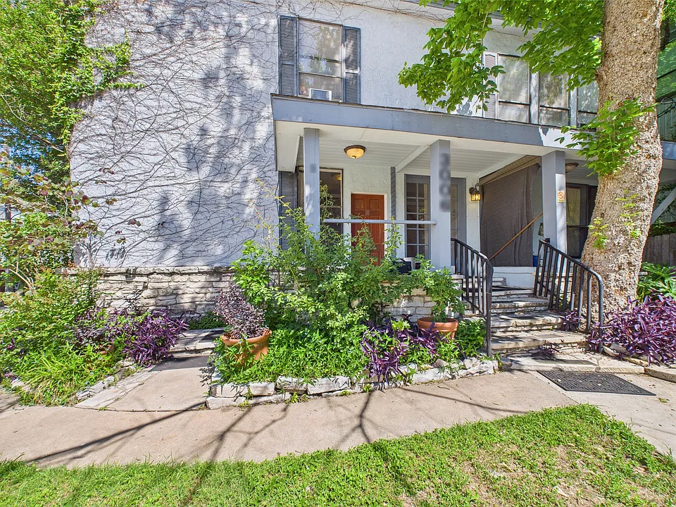 3006 Duval St #3