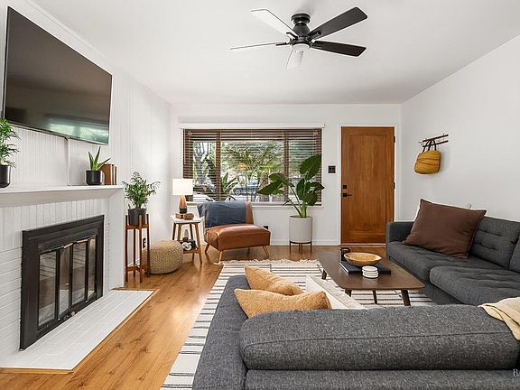 5th image of 406 Corrillo Drive