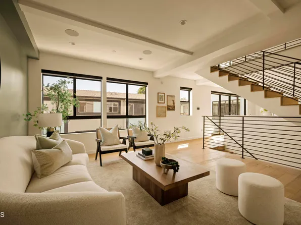 643 1/2 N Hayworth Ave, Los Angeles, CA 90048