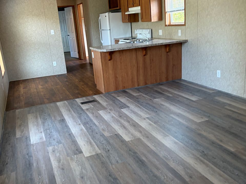 1st image of 13 Short St #11