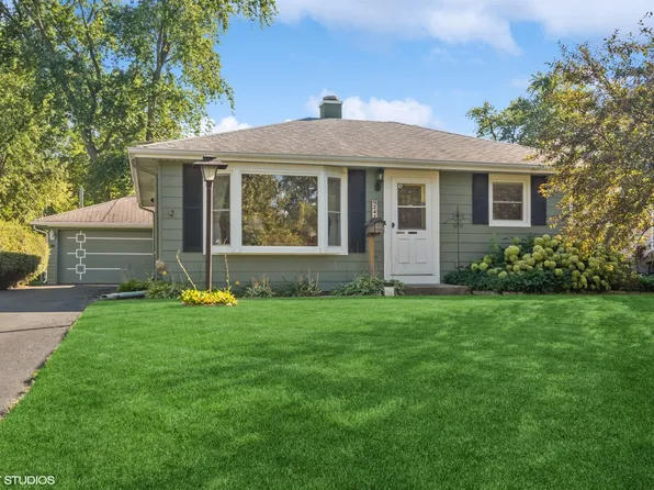 2411 Sigwalt St, Rolling Meadows, IL 60008