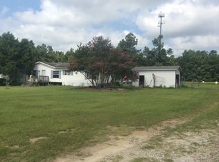 401 Dingle Ln, Saint Stephen, SC 29479