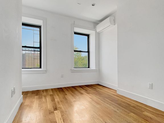 5th image of 367 Franklin Ave APT 4F