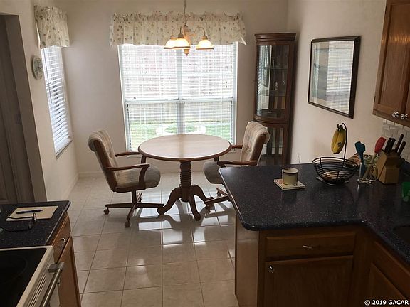 5th image of 6325 NW 109th Pl