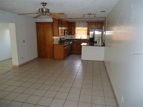 4th image of 2409 Buckingham Ave