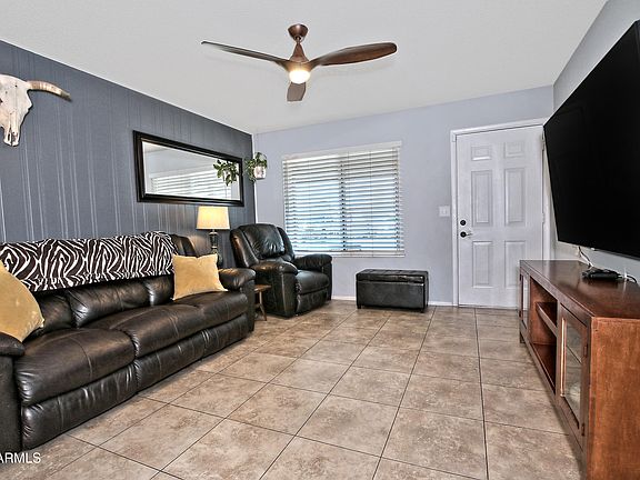 3rd image of 3661 W OAKLAND Street