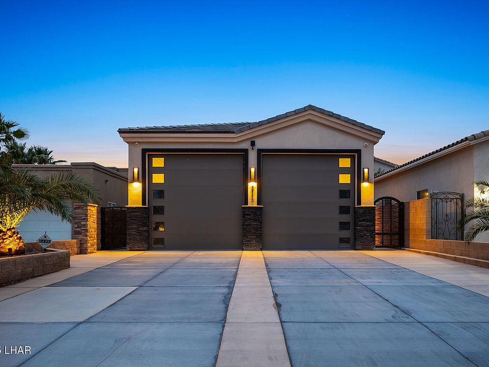 1st image of 2943 Camino Del Rio