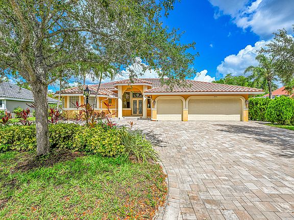 3rd image of 5941 NW 99th Avenue