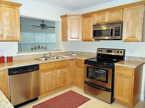 3rd image of 242 SE Alachua Dr