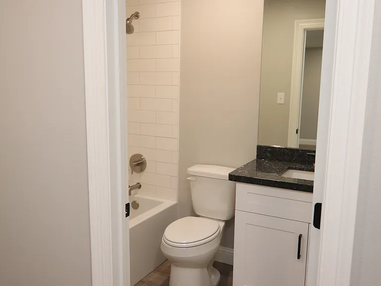 240 Mill St #B — Photo 7