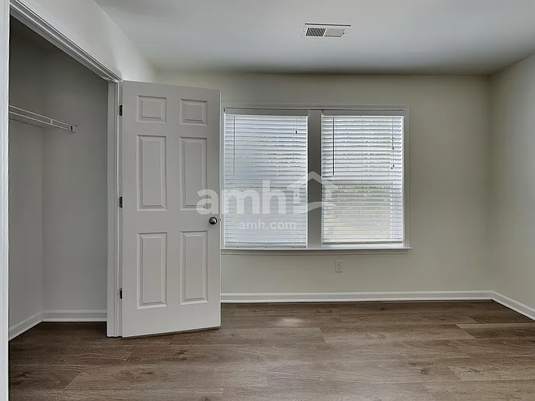 145 Collenton Ln — Photo 19