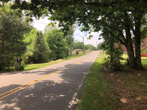 4th image of 220 Gwynwood Dr