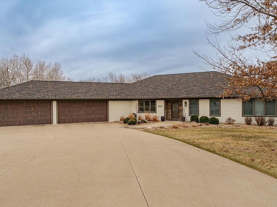 1st image of 1105 Greystone Ln SW