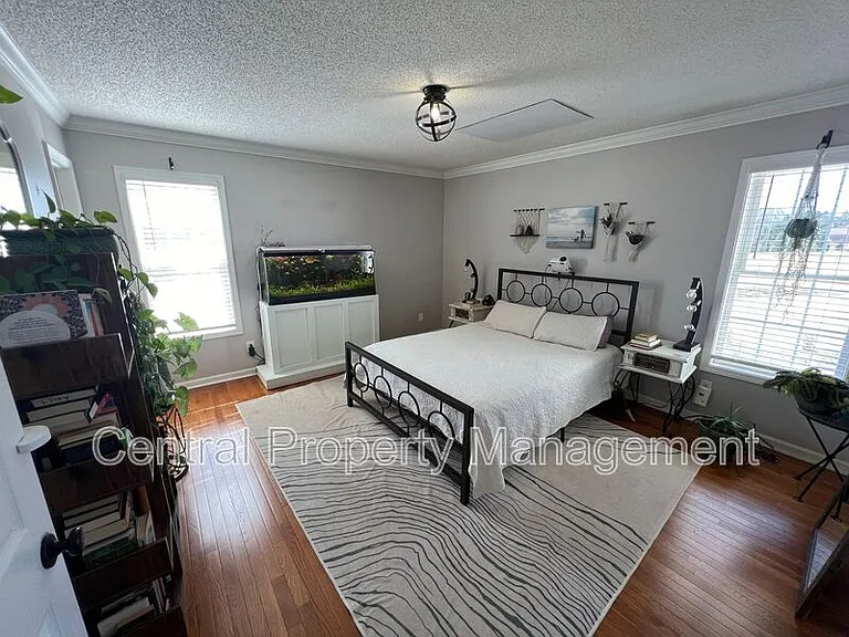 1014 Old Mill Rd — Photo 18