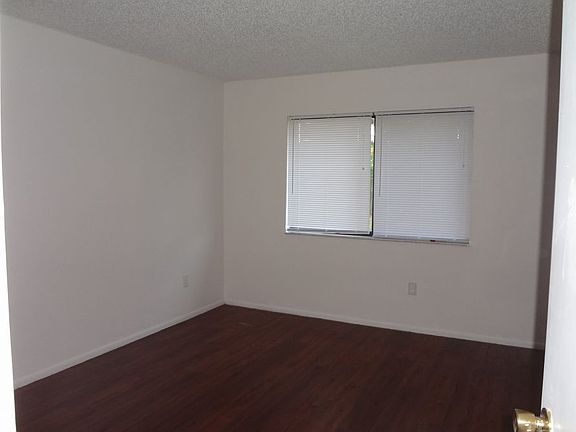 5th image of 1668 Norwood St NE