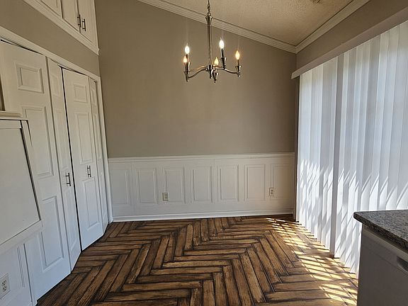 5th image of 5152 Parkerwood Dr