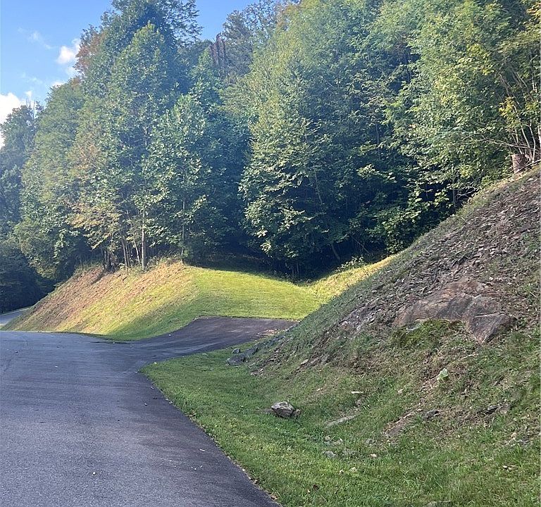 1st image of 172 Hump View Trail