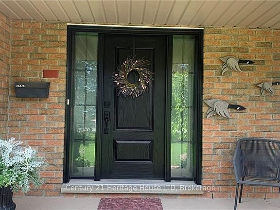 3rd image of 1084 Quaker Rd