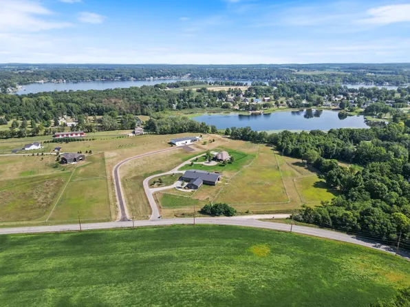 3558 E Armstrong Rd, Leesburg, IN 46538