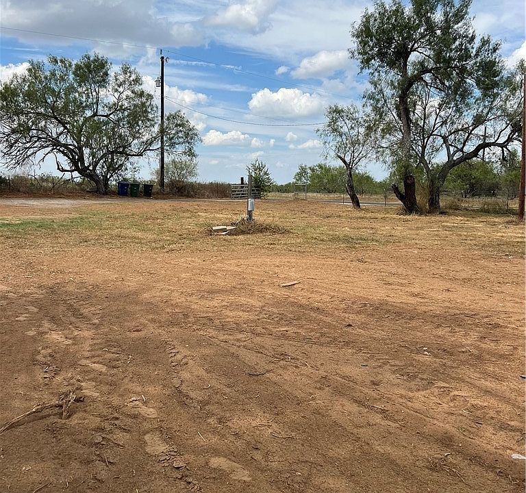 2nd image of 1030 Neal Rd