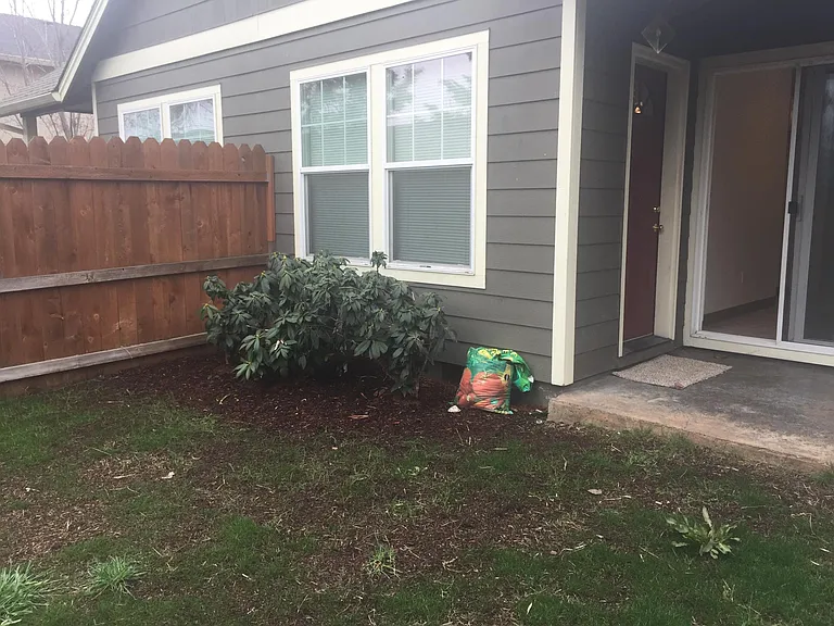1292 Clearsprings Dr — Photo 16